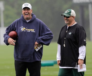 Sparano fue la mano derecha de Rex Ryan como su coordinador ofensivo en 2012.