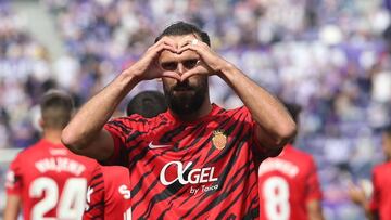 Muriqi celebra uno de sus dos goles en Valladolid