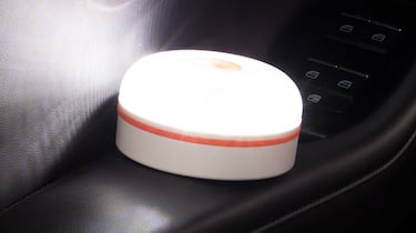 La luz de emergencia V16 para el coche que ser obligatoria en 2026