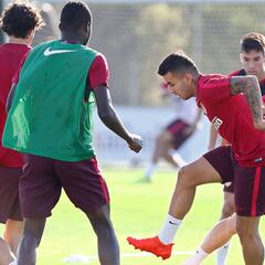 Alegría en la sesión del Atlético: Simeone trabajó con once