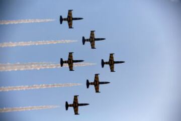 Acrobacias de los aviones L-39 Albatross del equipo Latvian Baltic Bees.