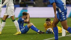 Mario Soriano se lamenta tras fallar un gol