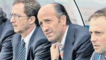 <b>DEBUT. </b>Lotina debutó el domingo en el banquillo de la Real.