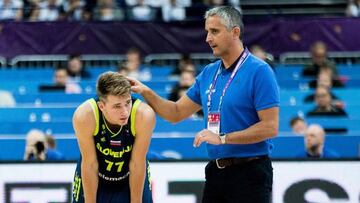 Luka Doncic e Igor Kokoskov, con Eslovenia en el Eurobasket 2017.