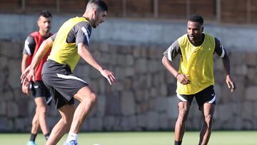 Los jugadores de Qatar durante su concentración en Marbella. (Qatar Football Federation)