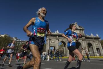 39 edición de la maratón de Madrid. Hoy las calles de Madrid han congregado 33.000 corrredores en las tres carrereas (10 km, medio maratón y maratón)