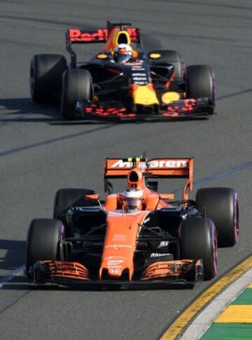 Stoffel Vandoorne y Daniel Ricciardo.