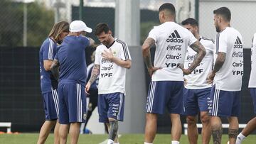 Sampaoli y el plantel tuvieron su cara a cara en medio de la crisis