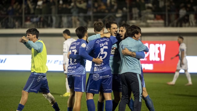 Copazo del Ourense ante un Deportivo ausente