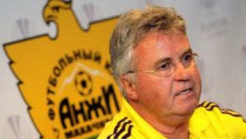 Hiddink sigue en el Anzhi.