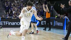 Sergio Llull celebrando con el Real Madrid