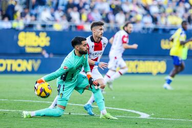 El Cádiz comienza a agotar las rotaciones                  