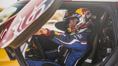 Carlos Sainz en su Mini.