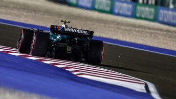Fernando Alonso, con el Aston Martin AMR24 en Qatar.