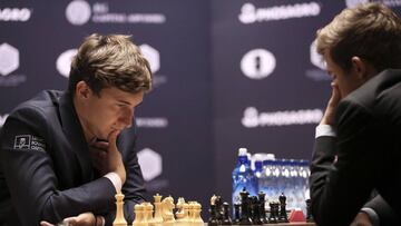 Sergey Karjakin y Magnus Carlsen.