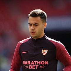 Reguilón: "¿Seguir en el Sevilla? Aquí me siento muy querido"