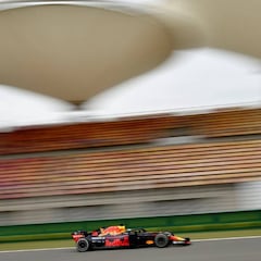 La primera curva de 270º, el gran reto de Shanghai