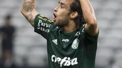 "Valdivia se puede quedar, pero bajo las nuevas reglas del club"