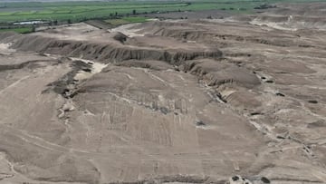 Hallan en Perú un antiguo templo sagrado y un geoglifo gigante
