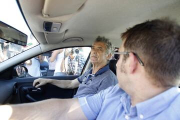 Ángel María Villar saliendo de la prisión de Soto del Real.
