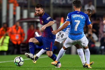 Messi con el balón.