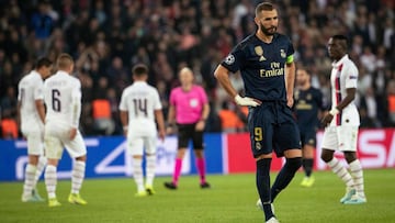 Real Madrid&#039;s French forward Karim Benzema looks on during the UEFA Champions league Group A football match between Paris Saint-Germain and Real Madrid, at the Parc des Princes stadium, in Paris, on September 18, 2019. (Photo by Thomas SAMSON / AFP)