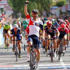 Roger Kluge sorprende a los sprinters en el kilómetro final