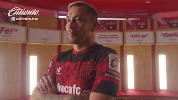 Toluca estrena una playera más Caliente