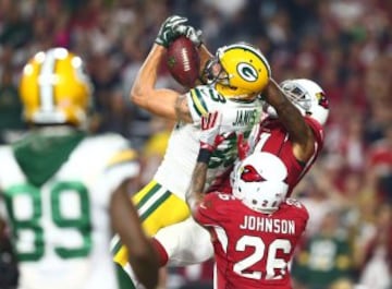 Jeff Janis, receptor de Packers, era un jugador desconocido para el gran público. Pero no para Aaron Rodgers, el quarterback fue capaz de sacar a relucir lo mejor del WR. Al igual que hiciese Matthews en la última Super Bowl con los Seahawks, Janis se erigió como héroe, casi sin querer. Lástima que, al igual que en la SuperBowl, no sirviese para lograr la victoria de su equipo.