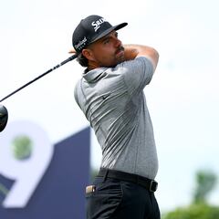 Del Rey se queda a un golpe del triple empate en la cabeza