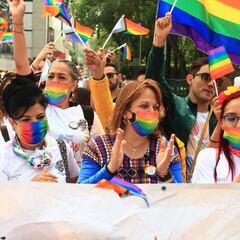 Funcionarios y políticos celebran Marcha LGBT en la CDMX
