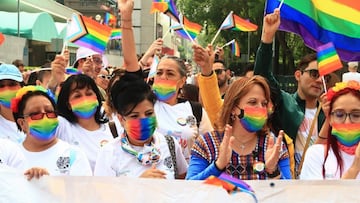 Funcionarios y políticos celebran Marcha LGBT en la CDMX