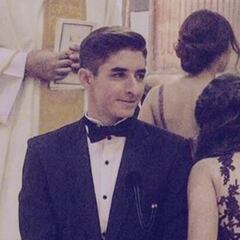 Conejo Brizuela contrae matrimonio con su novia