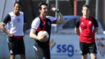 Fazio y M'Bia, altas en la lista del Unai Emery para el Oporto