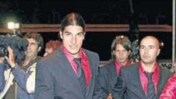 <b>PINTO, EL JEFE. </b>El portero encabezó ayer la expedición del Celta.