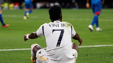 MADRID, 06/03/2024.- El delantero brasileño del Real Madrid Vinicius Junior en el partido de vuelta de los octavos de final de la Liga de Campeones que Real Madrid y RB Leipzig disputan este miércoles en el estadio Santiago Bernabéu. EFE/J.J Guillén