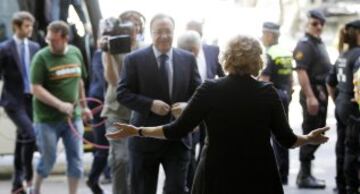 La plantilla del Real Madrid fue recibida en la Alcald¨ªa de Madrid por Manuela Carmena.