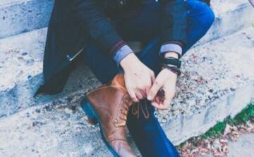 Este usuario tampoco ten¨ªa raz¨®n y cualquier hombre puede encontrar una bota adecuada para ¨¦l entre la amplia variedad de modelos que hay y que va mucho m¨¢s all¨¢ de las Timberlands y las Dr. Martens.