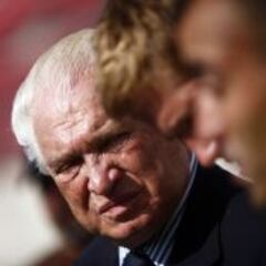 Nasur: "Los que están detrás
de Salah deben dar la cara"