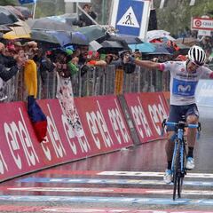 Carapaz da un histórico primer triunfo en el Giro a Ecuador