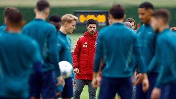 El conjunto del Arsenal visita Francia en la jornada 2 de la Champions League y aquí te decimos cómo puedes sintonizar el partido en USA.