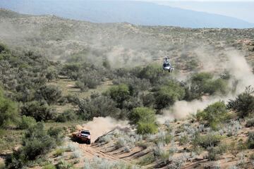 Decimotercera etapa entre San Juan y Córdoba. El piloto qatarí Nasser Al-Attiyah con Toyota.