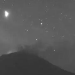 Video: Captan extraño objeto luminoso sobre el volcán Popocatépetl