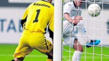 <b>GOLEADOR. </b>Villa hizo el segundo tanto del Valencia y sigue demostrando su olfato goleador.