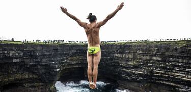 Un salto de 27 metros y medio