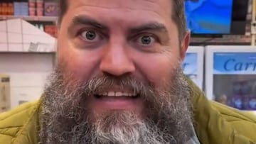 Un español va a una heladería de Corea y no se sabe si lo más flipante es el precio o lo de los dependientes