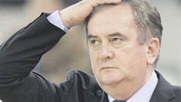 <b>INCRÉDULO. </b>Maljkovic no podía creerse el desenlace final.