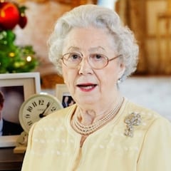 La doble de Isabel II se retira