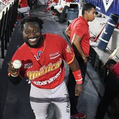 Brandon Phillips conectó su primer hit con los Diablos Rojos