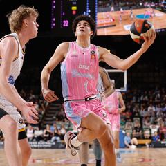 Mexican basketball sensation López has NBA teams on alert